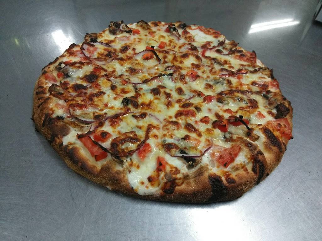 The Pub At Lake Henry | restaurant | 1 Century Dr, Winter Haven, FL 33881, USA | 8632946506 OR +1 863-294-6506