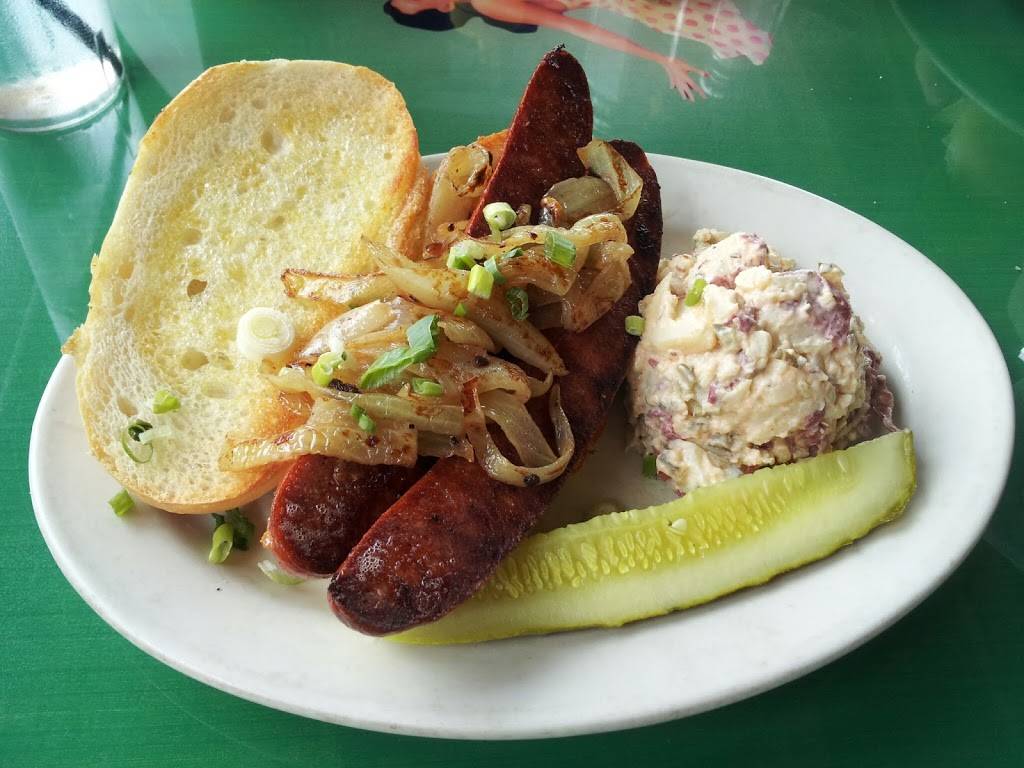 Dots Back Inn | restaurant | 4030 MacArthur Ave, Richmond, VA 23227, USA | 8042663167 OR +1 804-266-3167