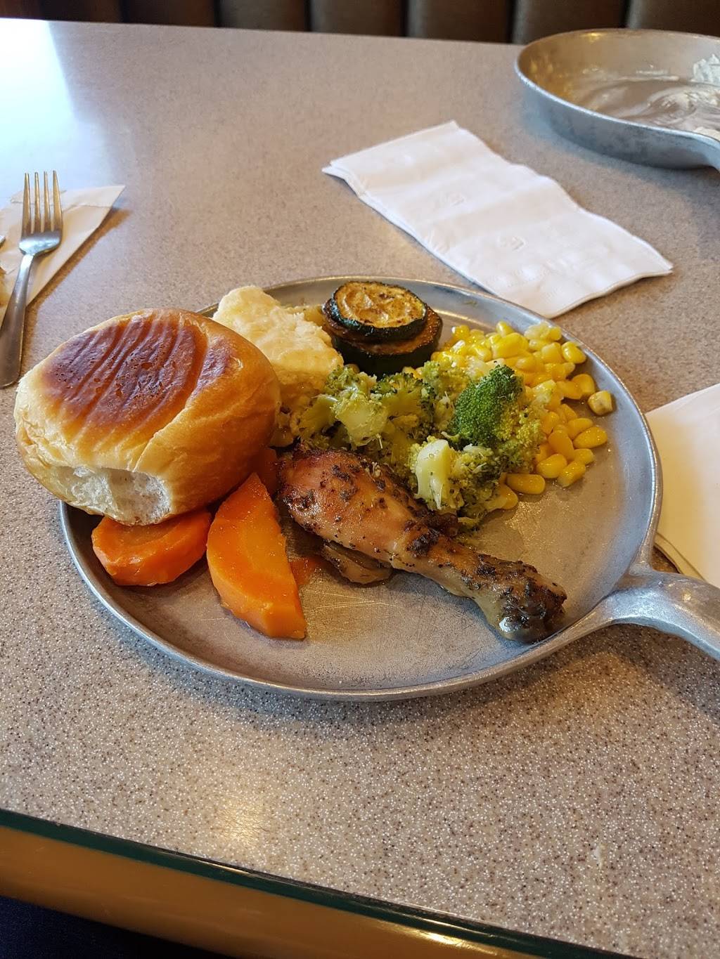 Iron Skillet Restaurant | restaurant | 2100 SW Railroad Ave, Hammond, LA 70403, USA | 9855424981 OR +1 985-542-4981