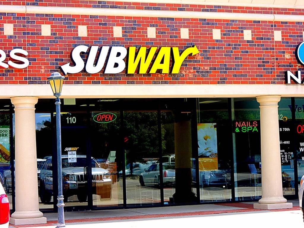 Subway | meal takeaway | 4500 S 70th St Suite 110, Lincoln, NE 68516, USA | 4024881012 OR +1 402-488-1012