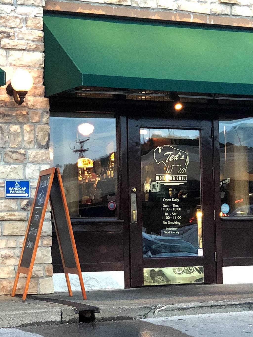 Teds Montana Grill | restaurant | 2817 West End Ave, Nashville, TN 37203, USA | 6153293415 OR +1 615-329-3415