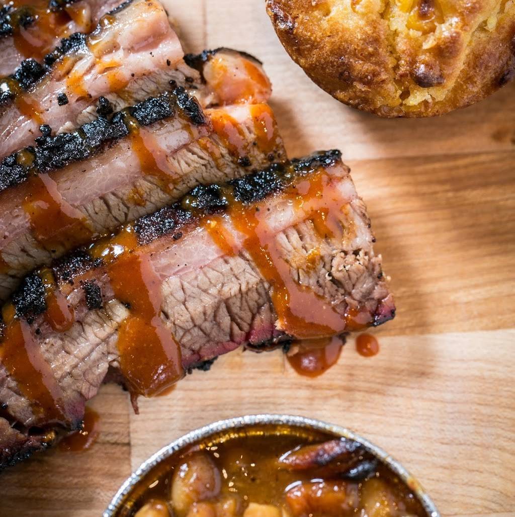 Blackwood BBQ | restaurant | 307 W Lake St, Chicago, IL 60606, USA | 3126219663 OR +1 312-621-9663