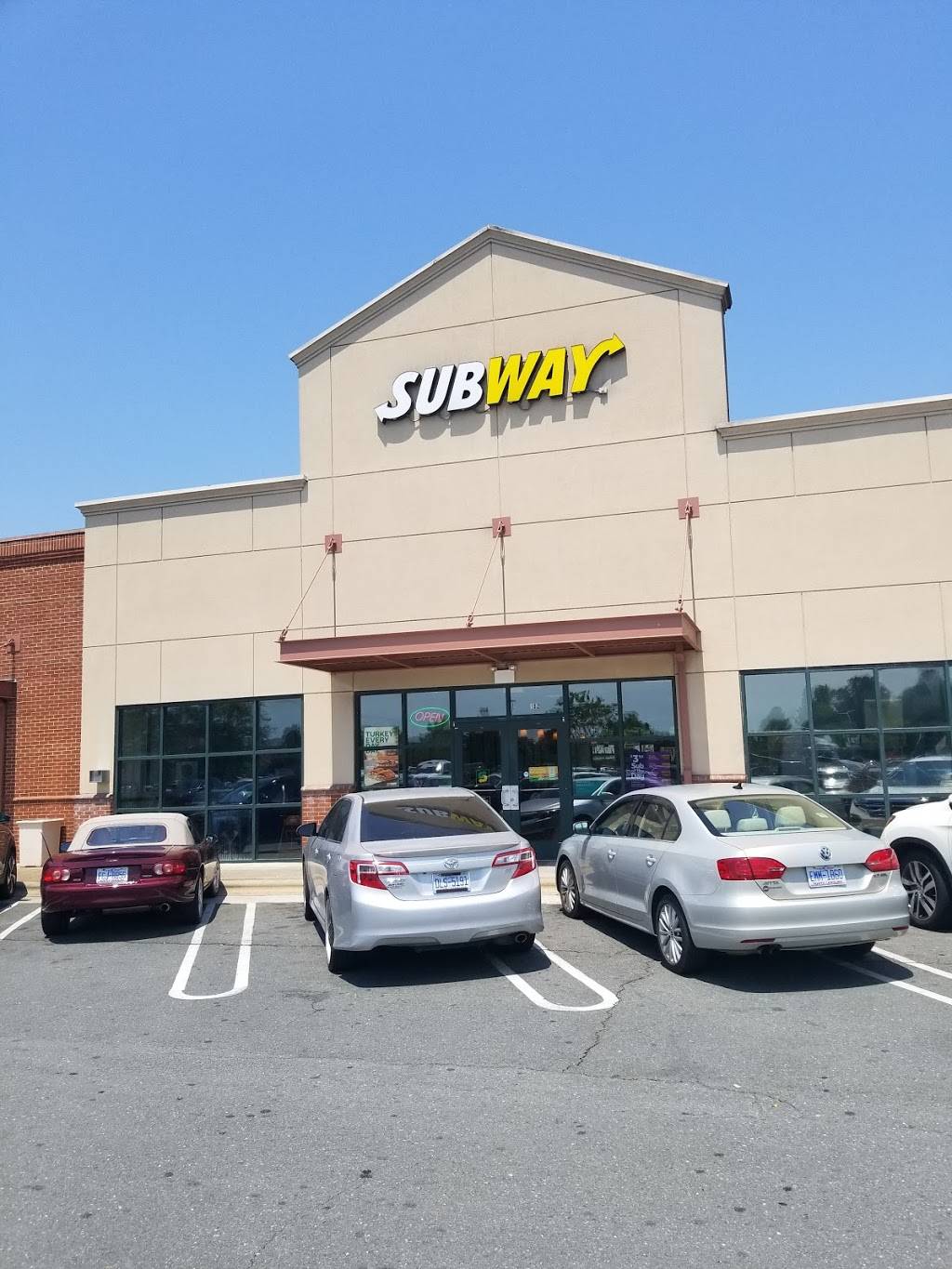 Subway | restaurant | 624 Tyvola Rd #102, Charlotte, NC 28217, USA | 7045233103 OR +1 704-523-3103