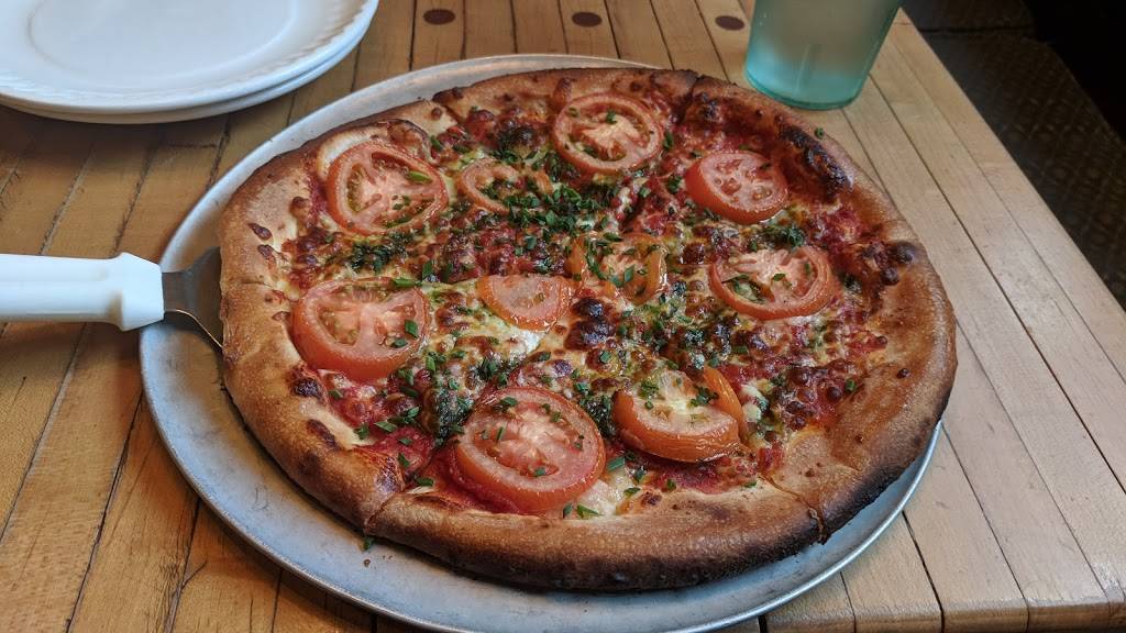 Zoobies Old Town Tavern | restaurant | 1200 N Larch St, Lansing, MI 48906, USA | 5178973563 OR +1 517-897-3563