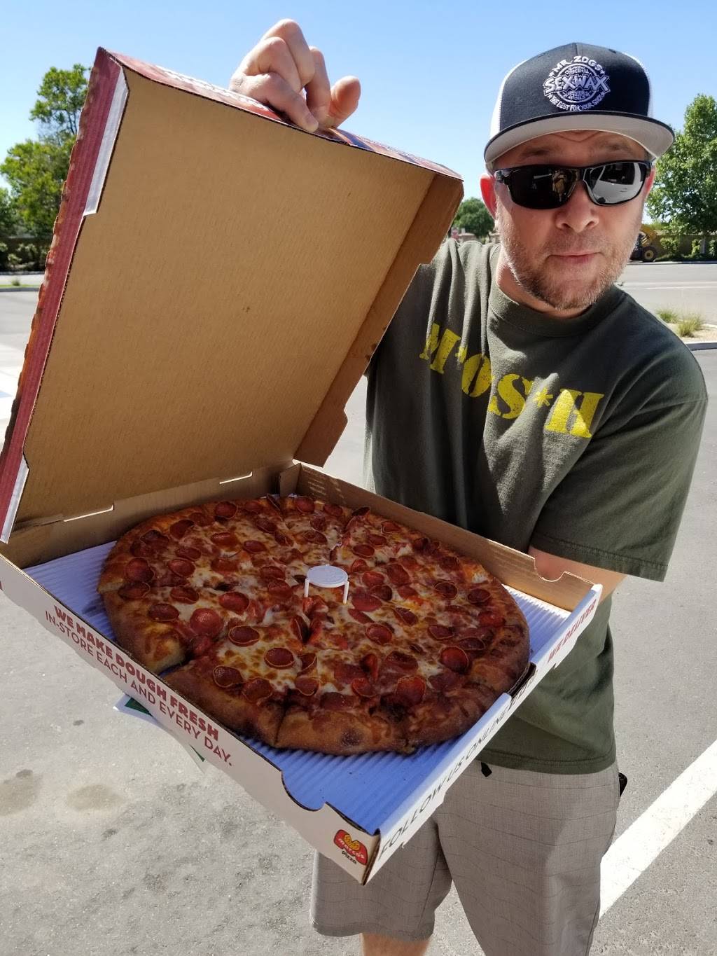 Marcos Pizza | meal delivery | 2230 Herndon Ave, Clovis, CA 93611, USA | 5594720090 OR +1 559-472-0090