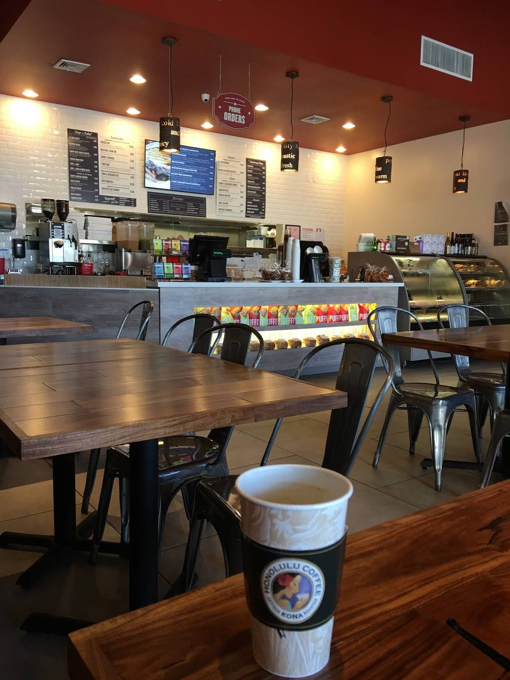 La Tour Cafe | restaurant | 820 W Hind Dr #1291, Honolulu, HI 96821, USA | 8083735174 OR +1 808-373-5174