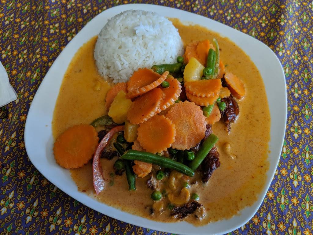 Divine Thai | restaurant | 123 Church St, Whitinsville, MA 01588, USA | 5082344500 OR +1 508-234-4500