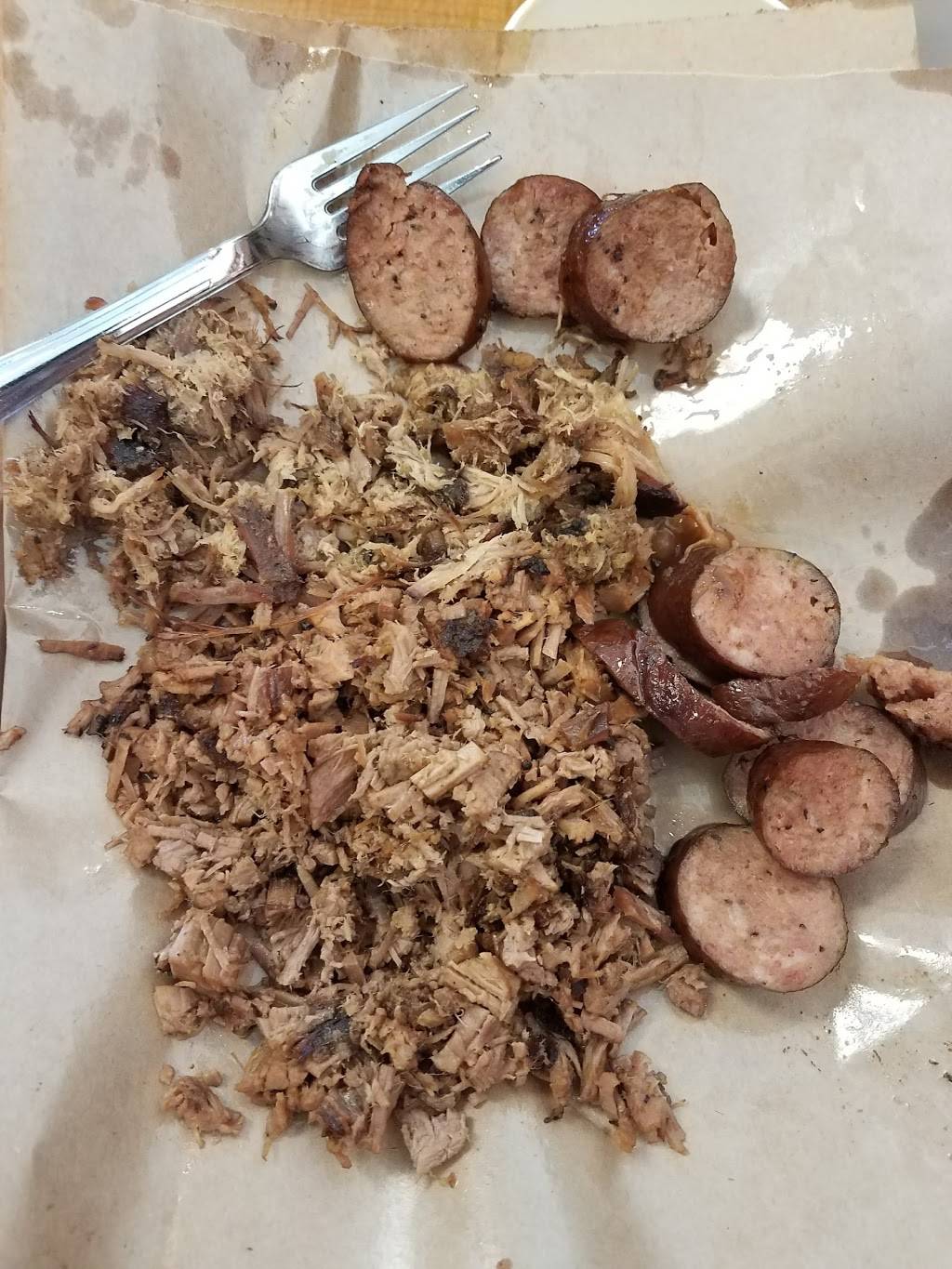 Dickeys Barbecue Pit | meal delivery | 9000 N Skyview Ave, Kansas City, MO 64154, USA | 8165053900 OR +1 816-505-3900