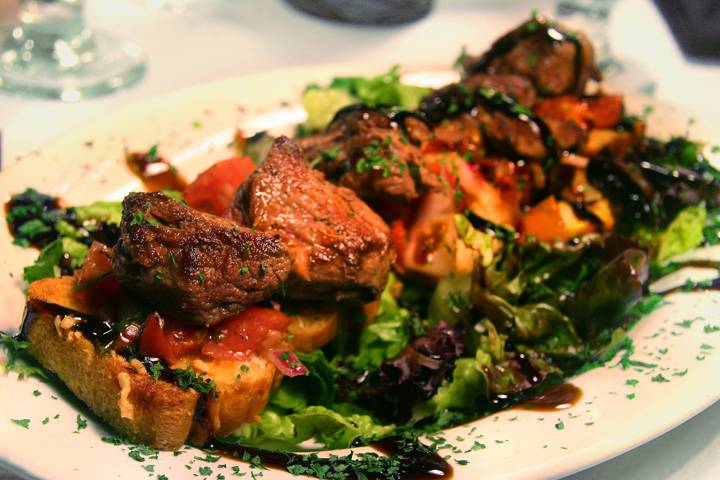 SeaSide Bistro and Bar | restaurant | 930 N Atlantic Ave, Daytona Beach, FL 32118, USA | 3862555494 OR +1 386-255-5494