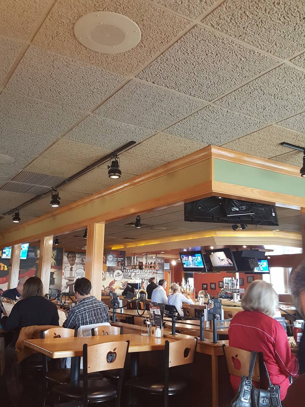 Applebees Grill + Bar | restaurant | 502 N Veterans Pkwy, Bloomington, IL 61701, USA | 3096632134 OR +1 309-663-2134