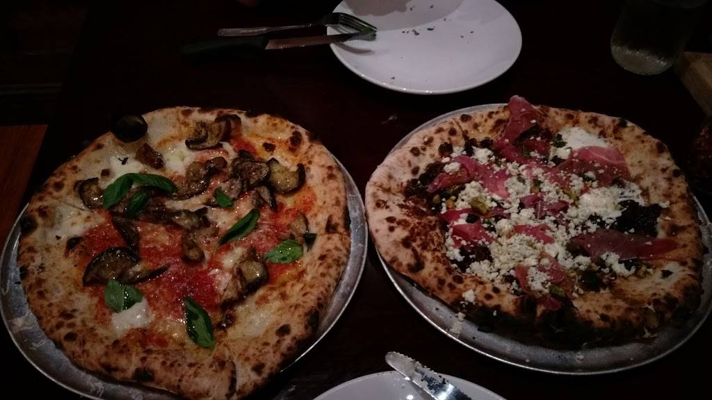 Stanziatos | restaurant | 35 Lake Ave Ext, Danbury, CT 06811, USA | 2038851057 OR +1 203-885-1057