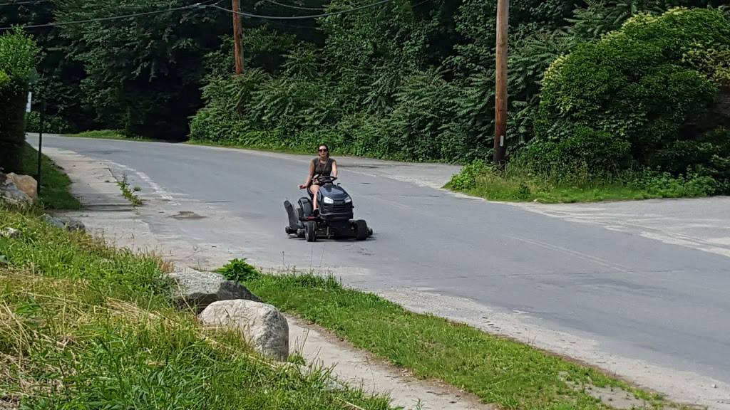 Pequot Inn | restaurant | 246 Montauk Ave, Fishers Island, NY 06390, USA | 6317887246 OR +1 631-788-7246