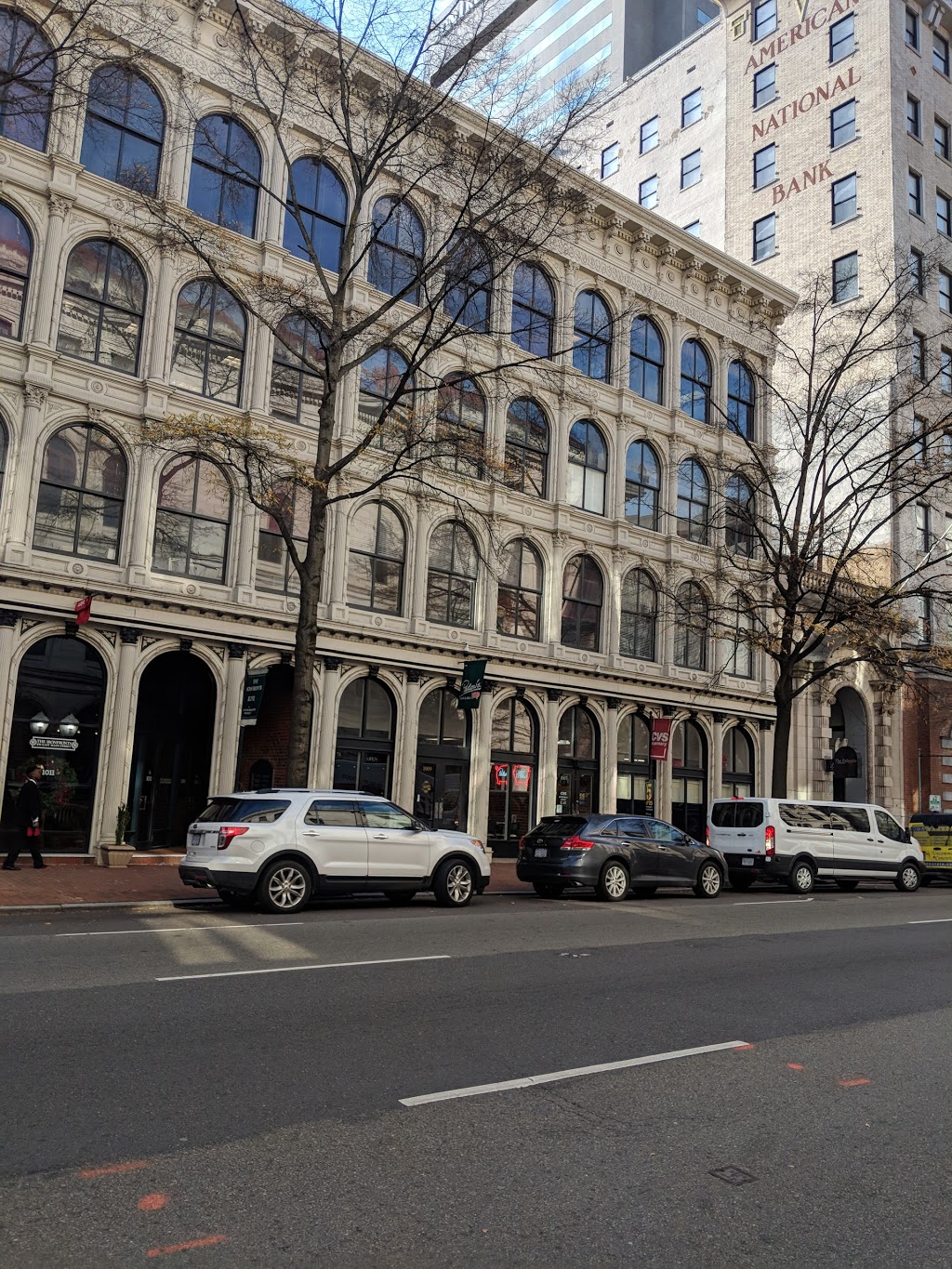 Padows Hams and Deli | meal takeaway | 1009 E Main St, Richmond, VA 23219, USA | 8049381595 OR +1 804-938-1595