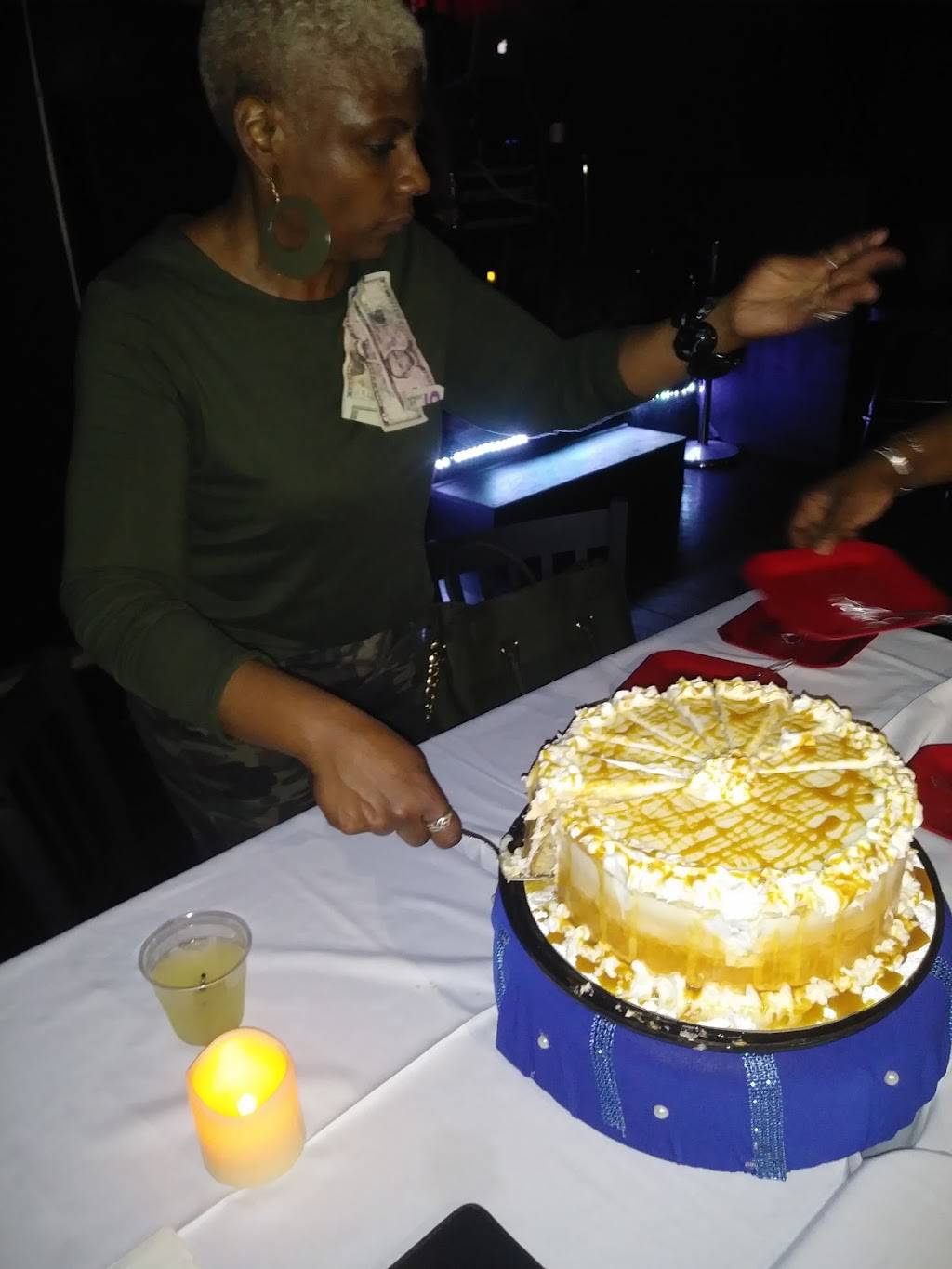 Luxor Lounge | restaurant | 6967 Main St, Lithonia, GA 30058, USA | 6782337070 OR +1 678-233-7070