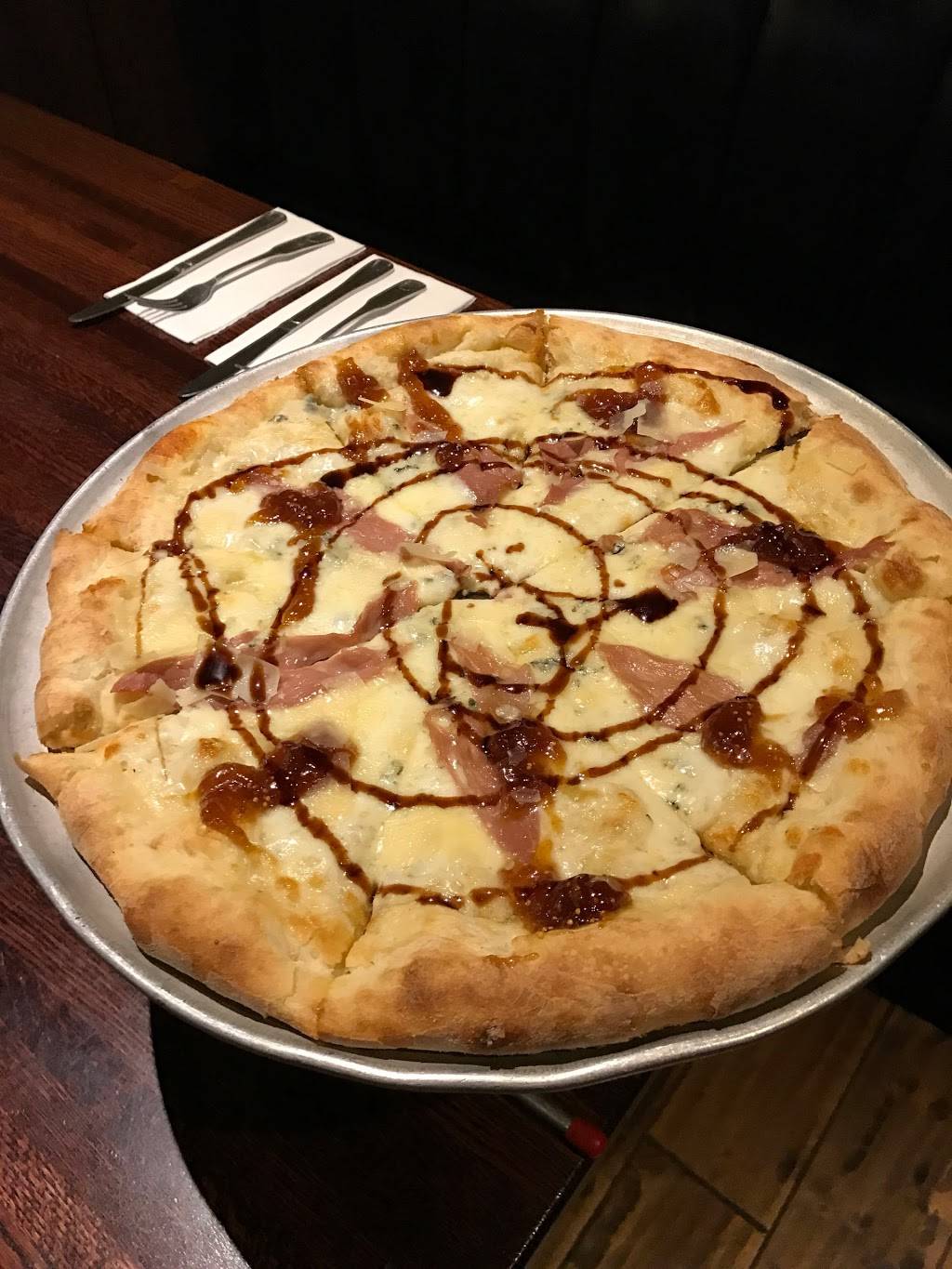 Sopranos Pizza & Pasta | meal delivery | 3208 W McGraw St, Seattle, WA 98199, USA | 2062836005 OR +1 206-283-6005