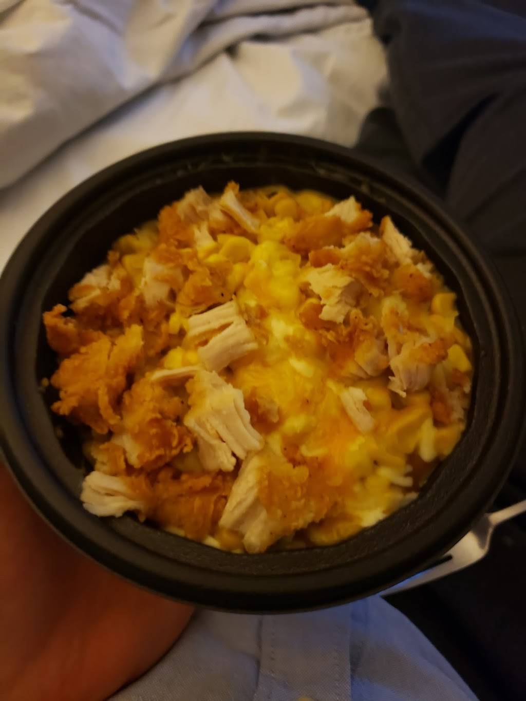 KFC | restaurant | 2211 N Verity Pkwy, Middletown, OH 45042, USA | 5134227020 OR +1 513-422-7020