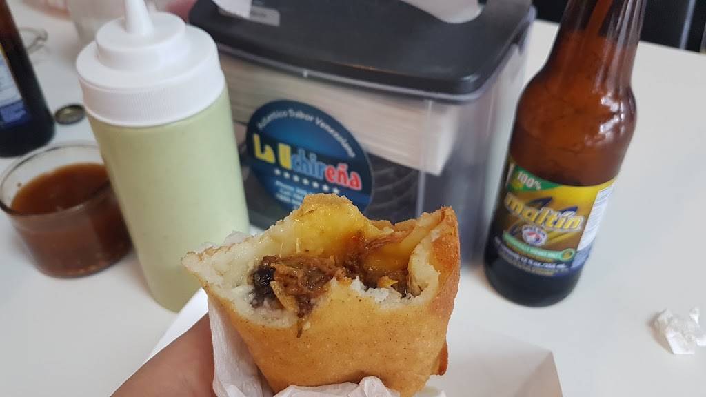 La Uchireña Coffee Express | restaurant | 12189 Pembroke Rd, Pembroke Pines, FL 33025, USA | 9543998010 OR +1 954-399-8010