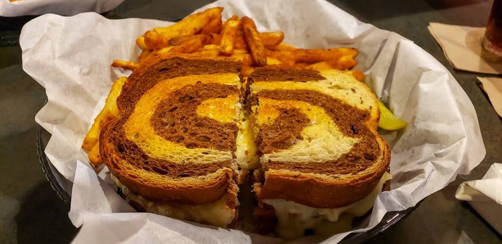 Grub Brothers Eatery & Little Brown Jug | restaurant | 156 W Main St, Washington, NC 27889, USA | 2529404782 OR +1 252-940-4782