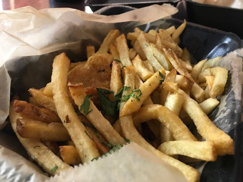 OG Wingz | restaurant | 6340 Hollywood Blvd, Los Angeles, CA 90028, USA | 3234985576 OR +1 323-498-5576