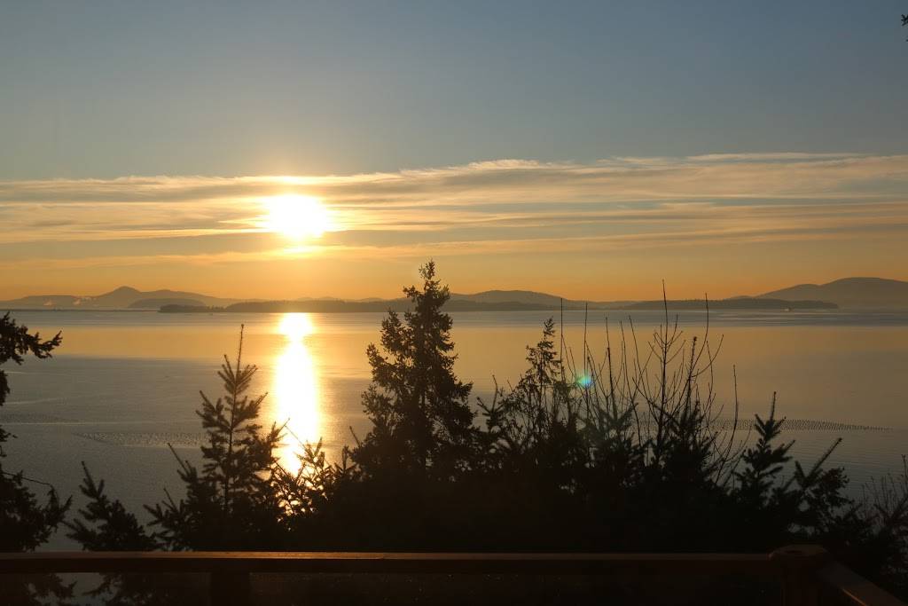 The Oyster Bar | restaurant | 2578 Chuckanut Dr, Bow, WA 98232, USA | 3607666185 OR +1 360-766-6185