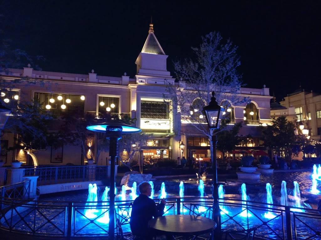 Cinemark Farmington at Station Park and XD | meal takeaway | 900 W Clark Ln, Farmington, UT 84025, USA | 8014478561 OR +1 801-447-8561