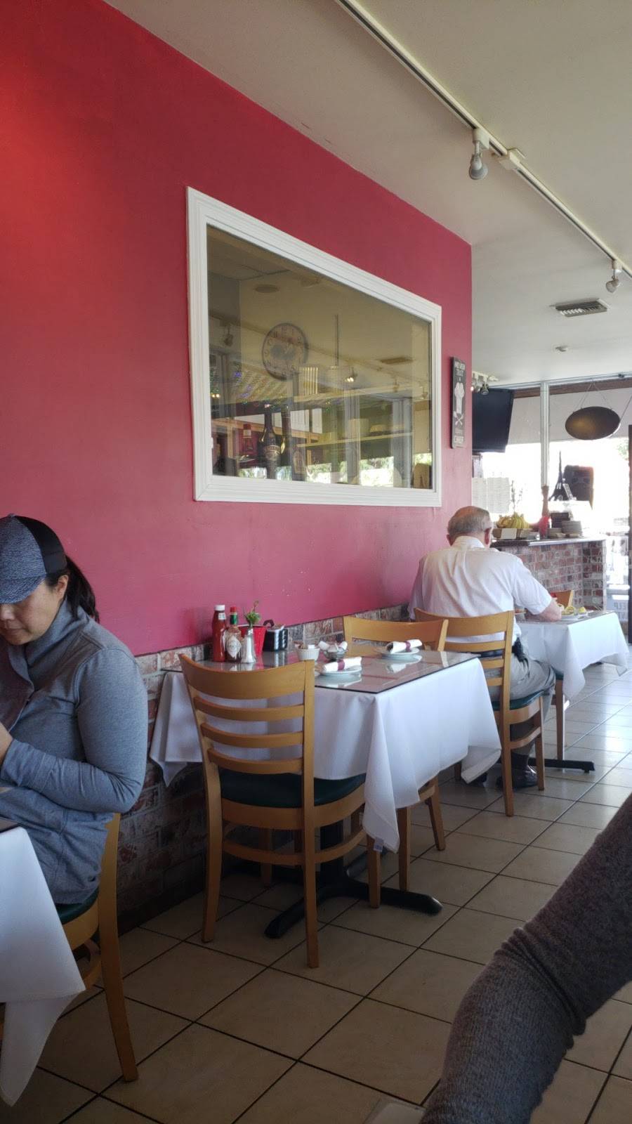 Lulus | cafe | 24781 Alicia Pkwy, Laguna Hills, CA 92653, USA | 9498552222 OR +1 949-855-2222