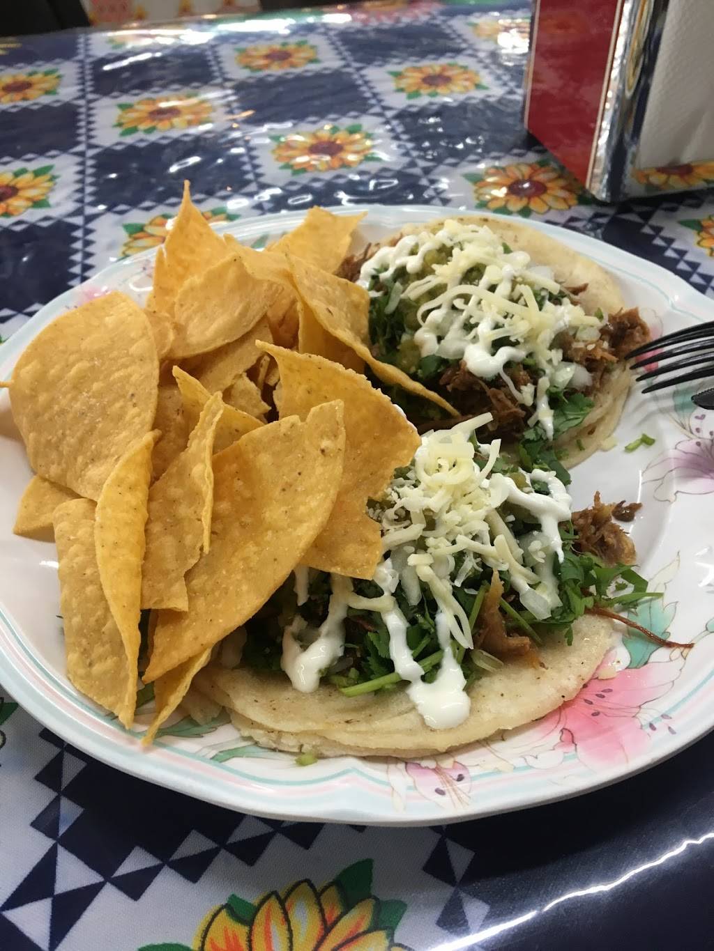 Tortilleria Y Tienda De Leon | restaurant | 16223 NE Glisan St, Portland, OR 97230, USA | 5032554356 OR +1 503-255-4356