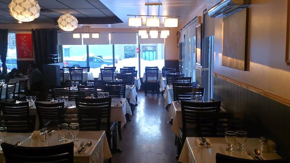 Chez Papa Dasie | restaurant | 879 Rue Chartrand, Terrebonne, QC J6W 2M3, Canada | 4504716900 OR +1 450-471-6900