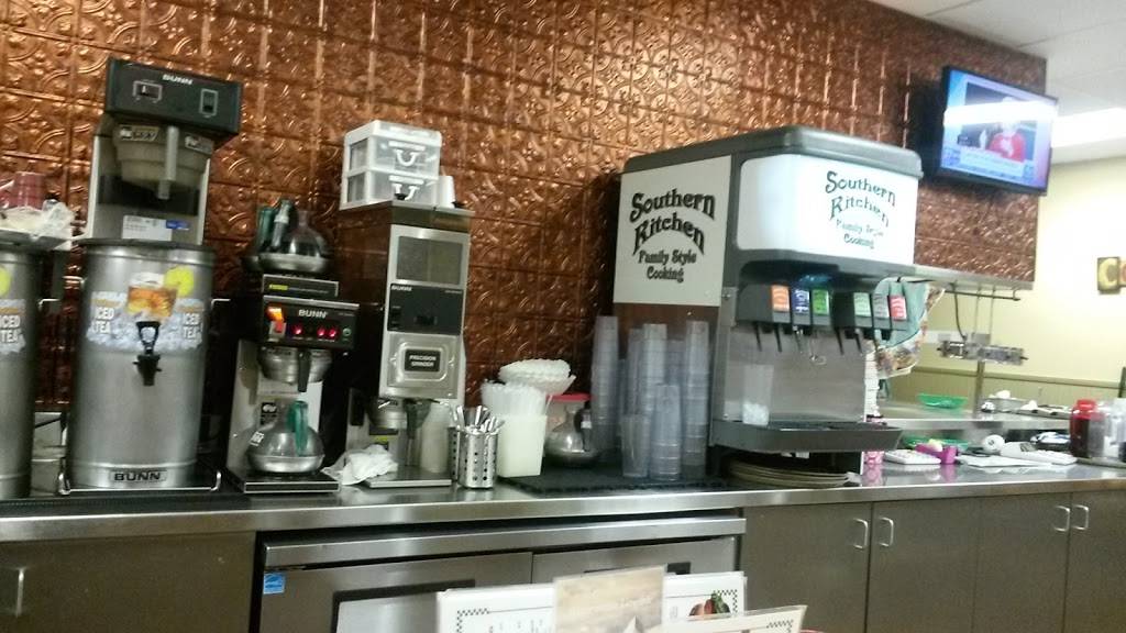 Southern Kitchen | restaurant | 801 Federal Hwy, Lake Park, FL 33403, USA | 5618441735 OR +1 561-844-1735