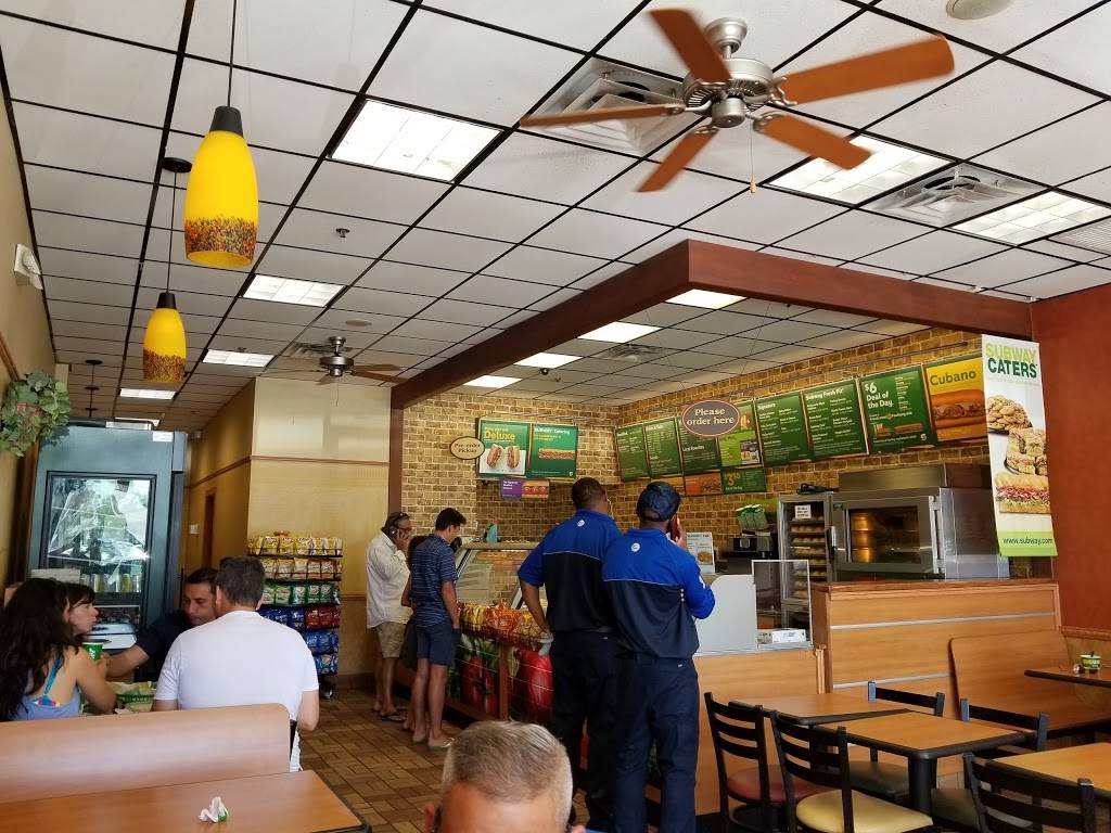 Subway | restaurant | 16850 Collins Ave, Sunny Isles Beach, FL 33160, USA | 3059199009 OR +1 305-919-9009