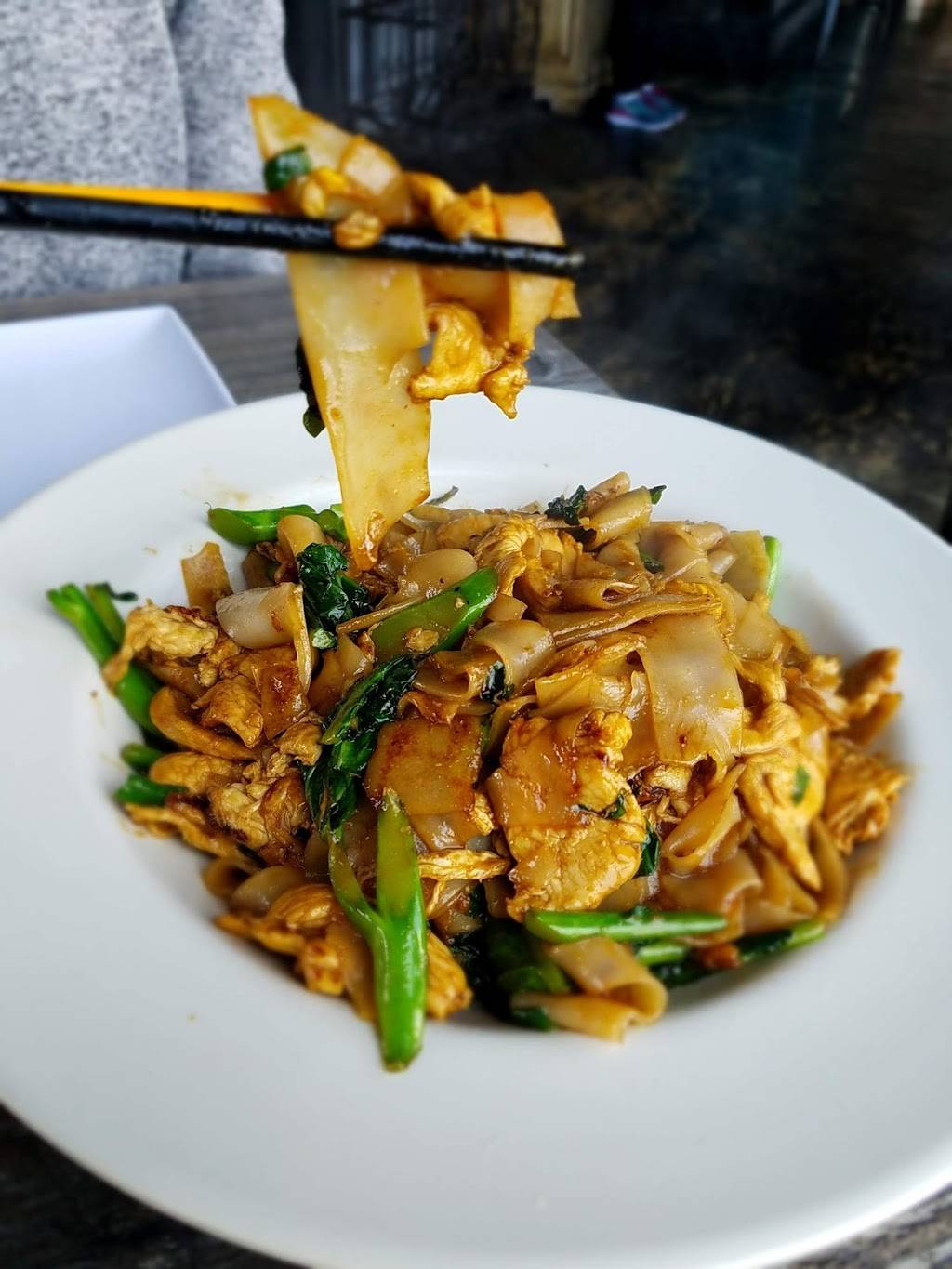 Hae Ha Heng | restaurant | #209, 301 S Western Ave, Los Angeles, CA 90020, USA | 2133882407 OR +1 213-388-2407