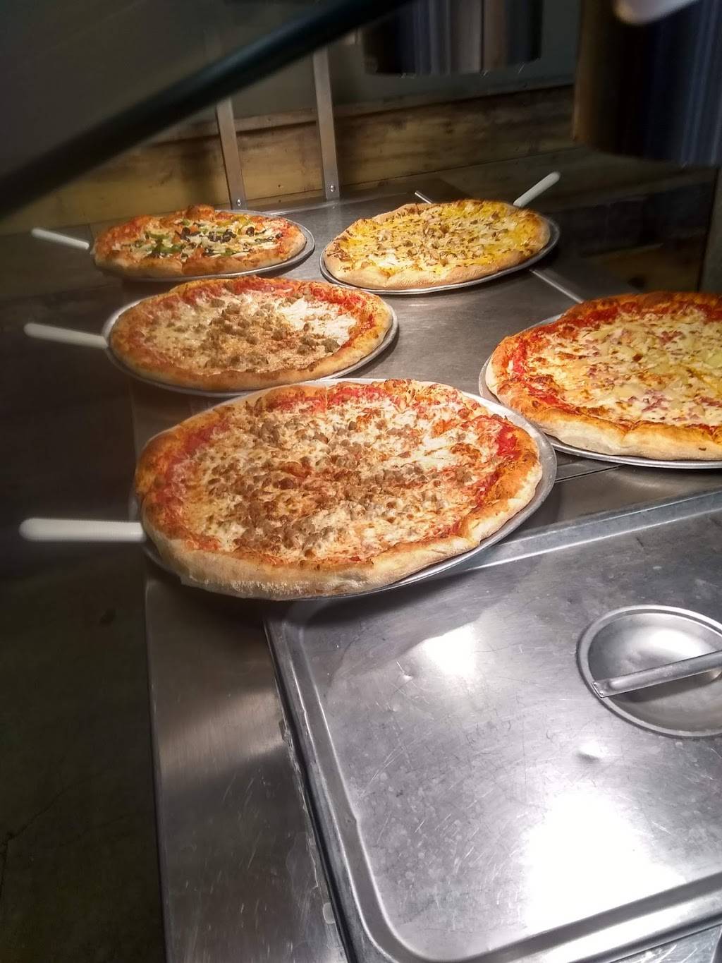 The Roadhouse | restaurant | Bldg. 3542, E St, MCAS Cherry Point, NC 28533, USA | 2524665555 OR +1 252-466-5555