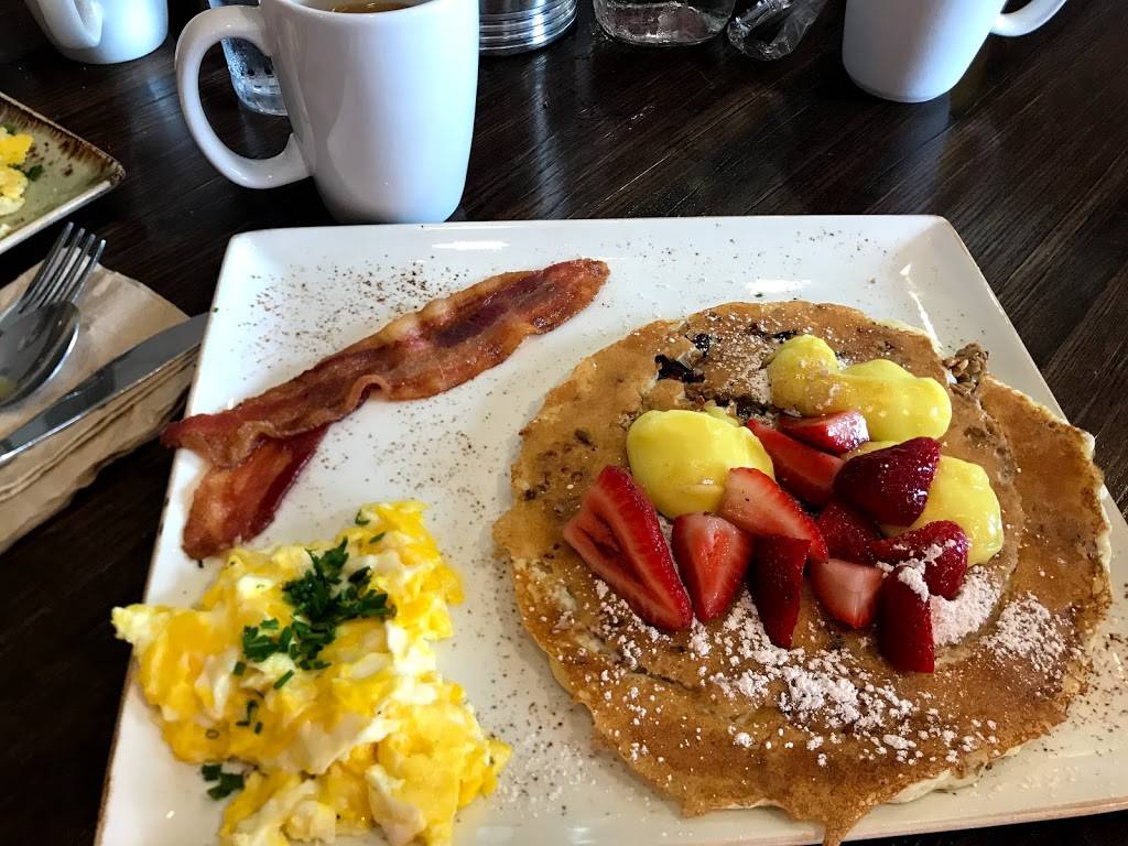 First Watch - University Collection Fowler | restaurant | 2726 E Fowler Ave, Tampa, FL 33612, USA | 8139751718 OR +1 813-975-1718