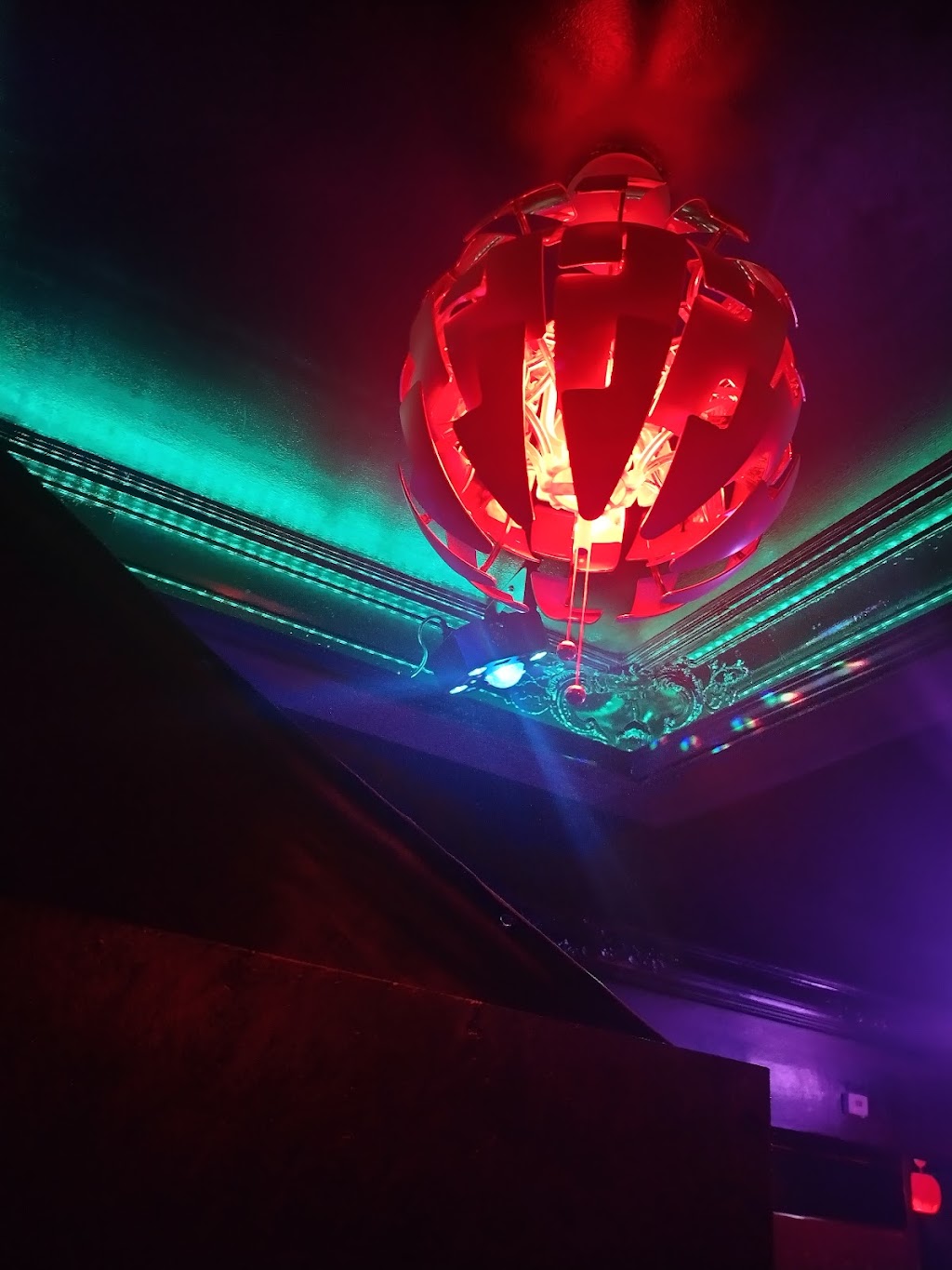 Gazebo Restaurant and Hookah Lounge | restaurant | 4180 S Jones Blvd, Las Vegas, NV 89103, USA | 7023334884 OR +1 702-333-4884