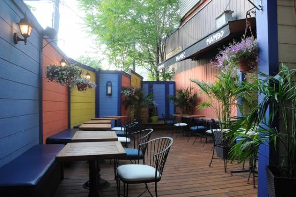 Mambo Lounge | restaurant | 120 Danforth Ave, Toronto, ON M4K 1N1, Canada | 4167787004 OR +1 416-778-7004