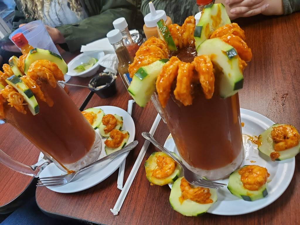 El Sarandeado | restaurant | 320 N Pacific Hwy, Woodburn, OR 97071, USA | 5039821717 OR +1 503-982-1717