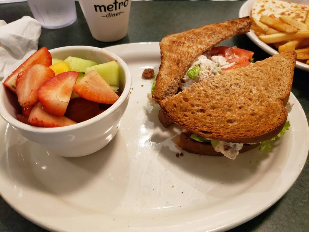 Metro Diner | cafe | 2714 W Osceola Pkwy, Kissimmee, FL 34741, USA | 4077496998 OR +1 407-749-6998