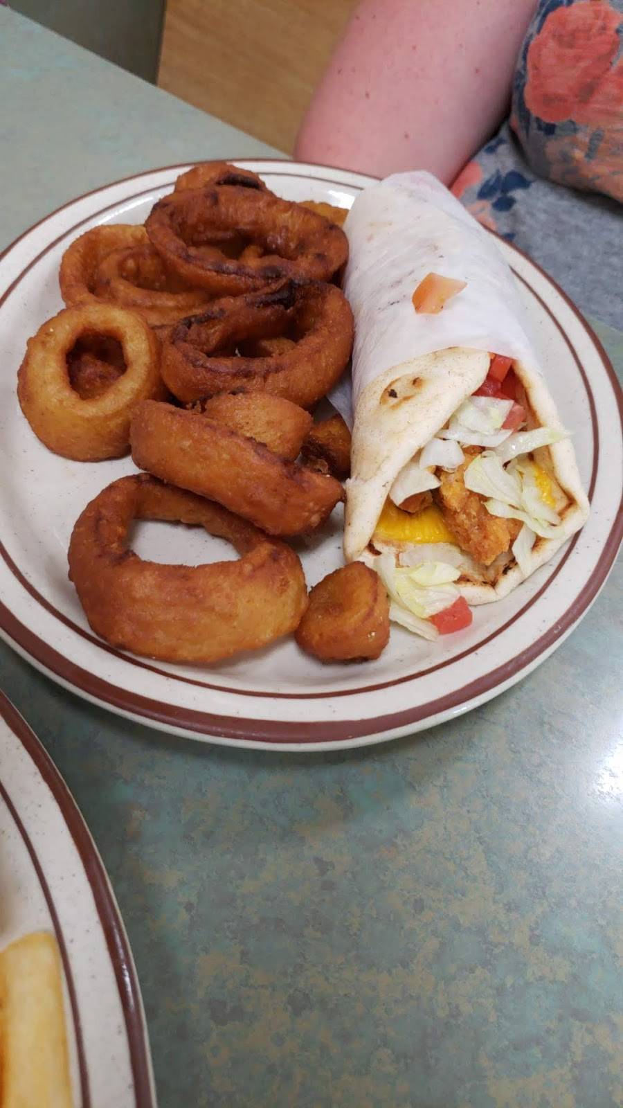 Petes Coney II | restaurant | 6160 Dixie Hwy, Village of Clarkston, MI 48346, USA | 2486234300 OR +1 248-623-4300