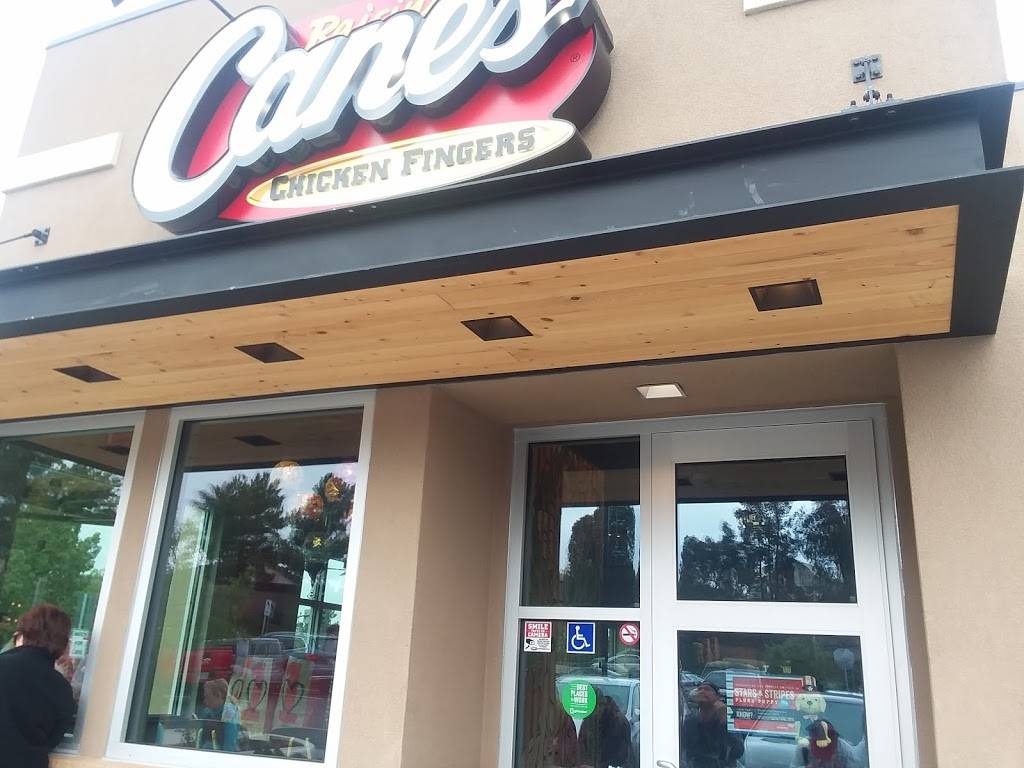 Raising Canes Chicken Fingers | meal takeaway | 40390 Margarita Rd, Temecula, CA 92591, USA | 9515872308 OR +1 951-587-2308