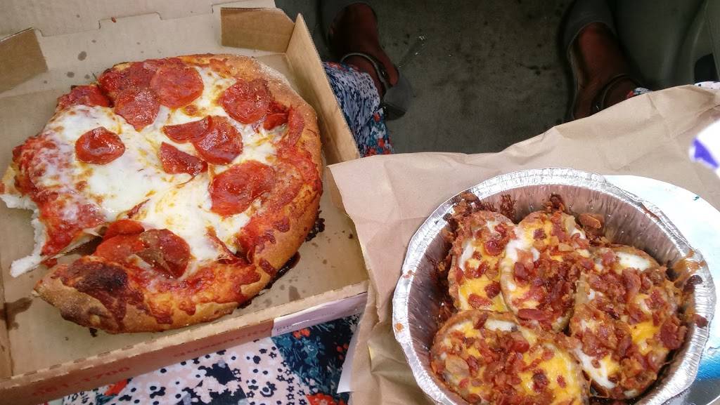 Queen City Pizza | meal delivery | 2580 Queen City Ave, Cincinnati, OH 45238, USA | 5136611700 OR +1 513-661-1700