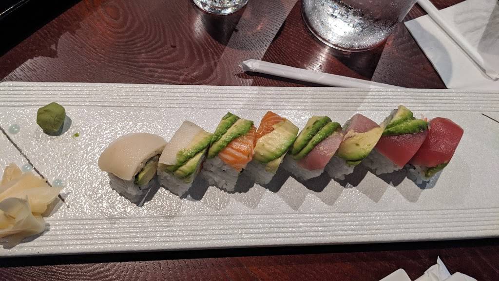 Blacow Burger Sushi & Bar | restaurant | 517 University Center Blvd, Charlotte, NC 28262, USA | 9802376985 OR +1 980-237-6985