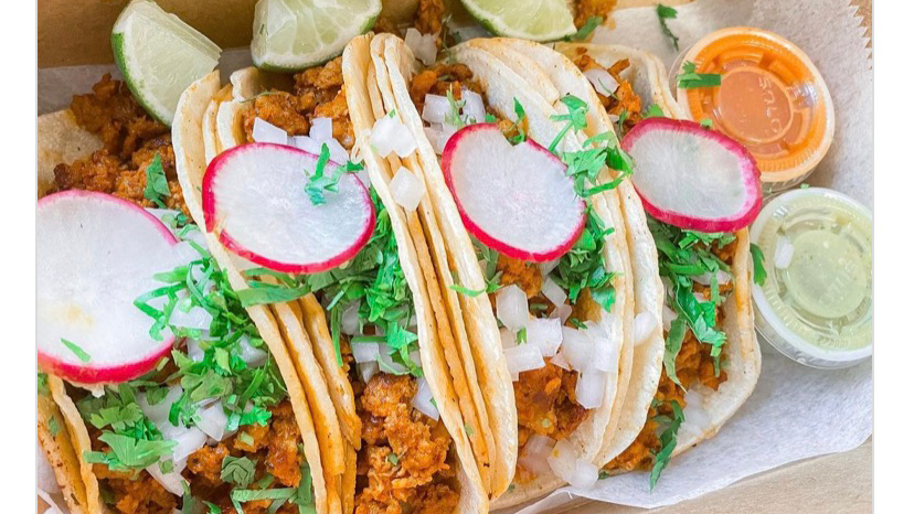 La Chingonita | restaurant | 413 E Girard Ave, Philadelphia, PA 19125, USA | 4844523344 OR +1 484-452-3344