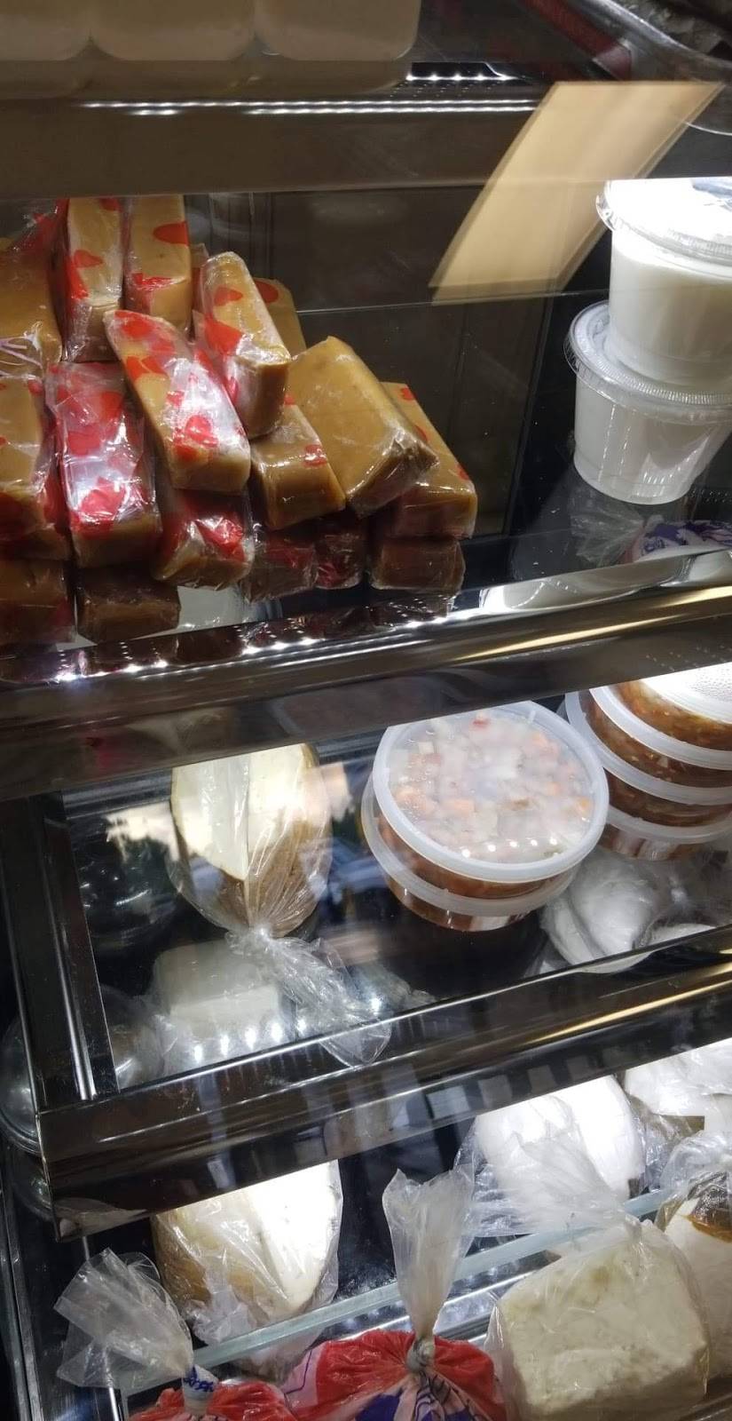 Fritanga La Nueva | restaurant | 1 S Semoran Blvd, Orlando, FL 32807, USA | 4077345347 OR +1 407-734-5347