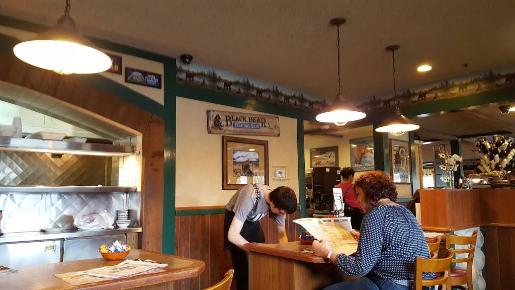 Gilroy Black Bear Diner | restaurant | 395 Leavesley Rd, Gilroy, CA 95020, USA | 4088429901 OR +1 408-842-9901