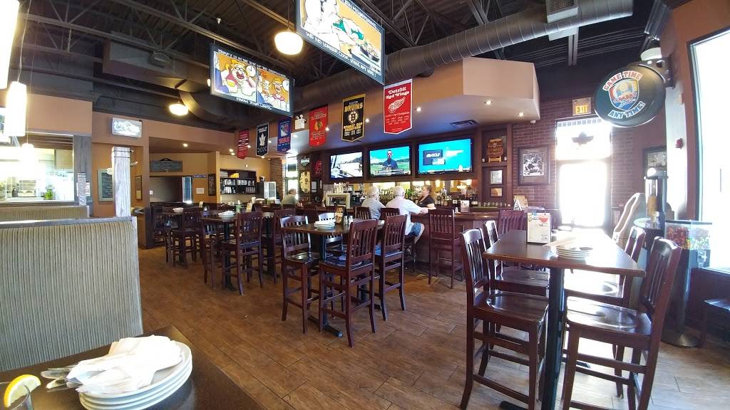 Crabby Joes Bar • Grill | restaurant | 4236 Petrolia Line, Petrolia, ON N0N 1R0, Canada | 5198824848 OR +1 519-882-4848