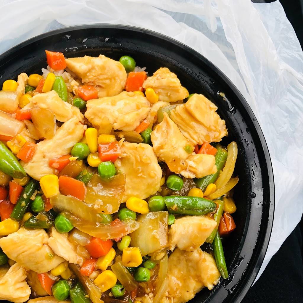 Pho 2000 | restaurant | 13045 Worldgate Dr, Herndon, VA 20170, USA | 7033978925 OR +1 703-397-8925