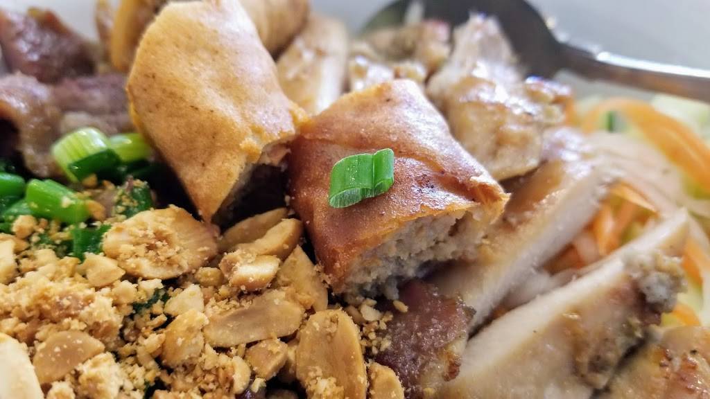 Pho Dalat | restaurant | 836 Eden Way N, Chesapeake, VA 23320, USA | 7572339995 OR +1 757-233-9995