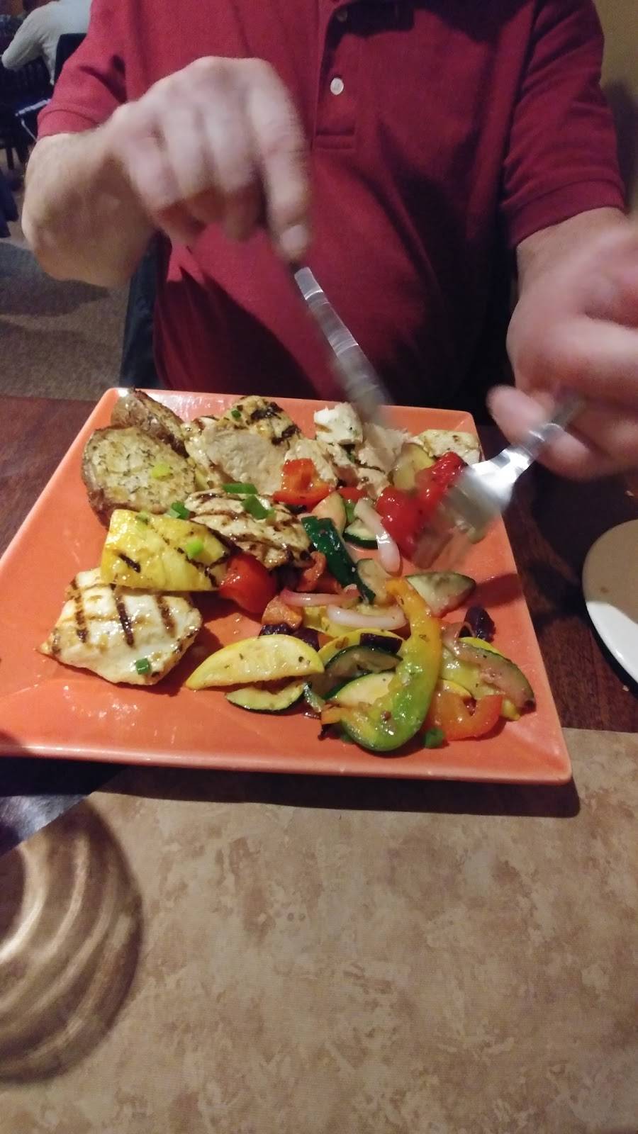 Tuckers | restaurant | 625 College Hwy, Southwick, MA 01077, USA | 4135690120 OR +1 413-569-0120