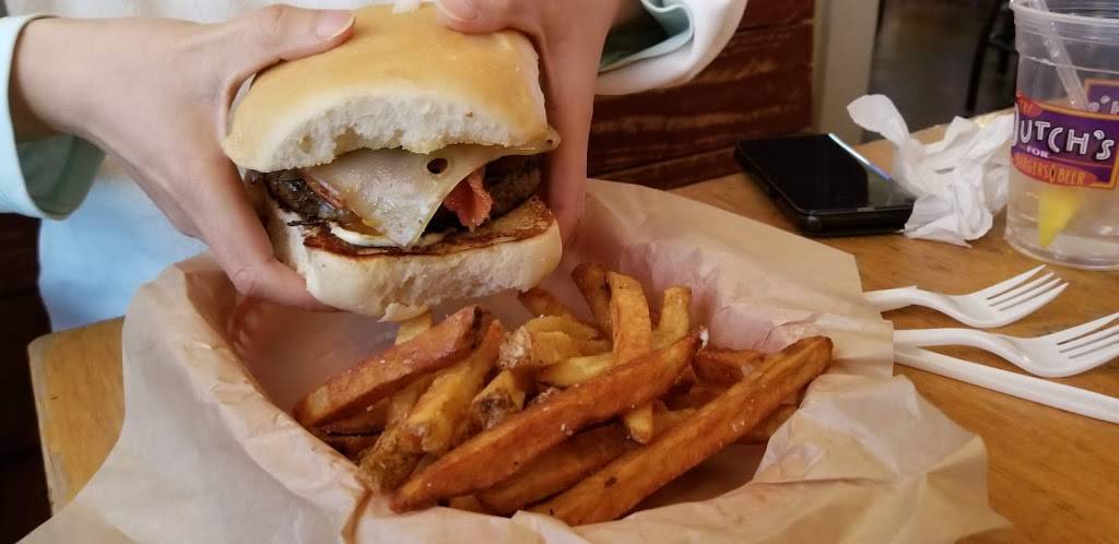 Dutchs Hamburgers | restaurant | 3009 S University Dr, Fort Worth, TX 76109, USA | 8179275522 OR +1 817-927-5522