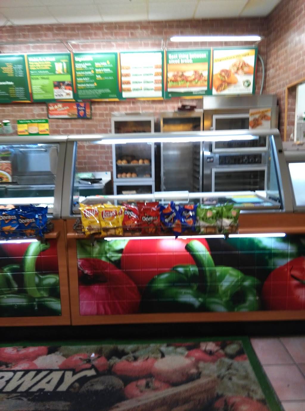 Subway | restaurant | 1819 Geneva St, Delavan, WI 53115, USA | 2627284540 OR +1 262-728-4540